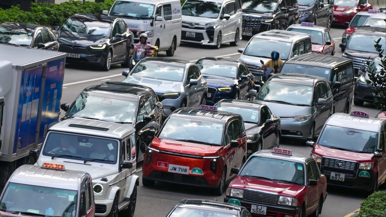 Hong Kong to set ride-hailing permit quota at 10,000 under regulatory push